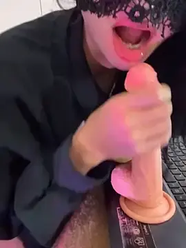 Windyy-trinhのStripchatでライブチャット