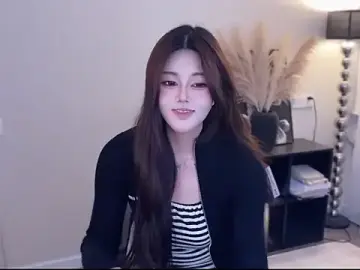 Cure-uuuuuuuuのStripchatで無料ライブポルノ