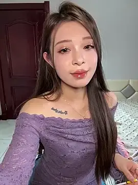 tuanzi125216のStripchatでアダルトカメラ配信