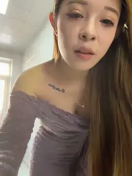 tuanzi125216のStripchatでライブセックス映像