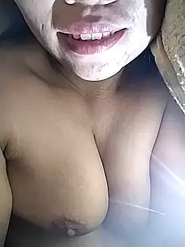 venu00のStripchatでライブポルノ配信