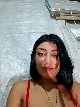 Sweed-virgin-pussyのStripchatで今すぐ視聴可能なセックスカム