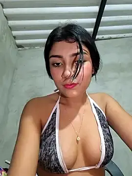 Sweed-virgin-pussyのStripchatで今すぐ視聴可能なセックスカム