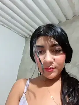 Sweed-virgin-pussyのStripchatでライブセックス映像