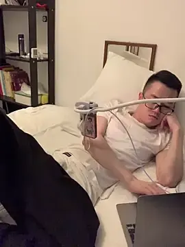 davedxxのStripchatで人気のアダルト配信