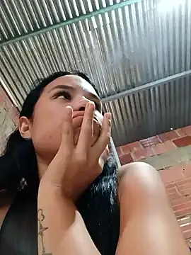 Little-Pussy-SweetのStripchatでセックスチャット