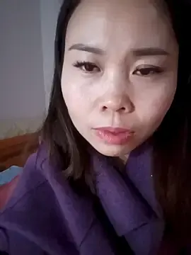 xlj4523のStripchatで今すぐ視聴可能なセックスカム