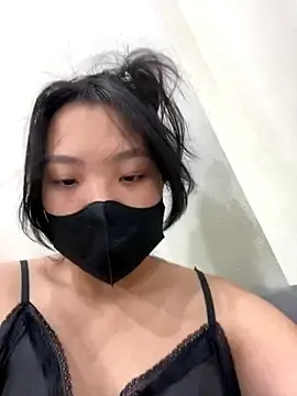 Thuylinh05のStripchatでセックスカメラ