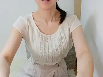 Hana-tanのStripchatでセックスカメラ