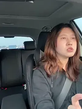 Liliya-77のStripchatで高画質ウェブカメラ