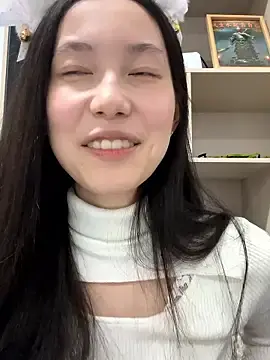 DD-52のStripchatで今すぐ視聴可能なセックスカム