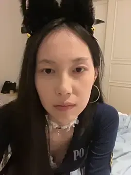 DD-52のStripchatでライブセックス映像