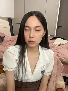 DD-52のStripchatで人気のアダルト配信