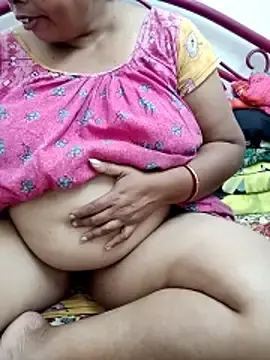 Hotty-rumiのStripchatでアダルトカメラ配信