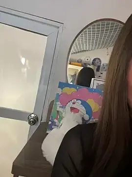 Moon_pusyのStripchatでセックスチャット