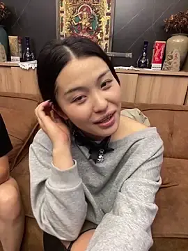 zhenzhen666のStripchatでライブセックス映像