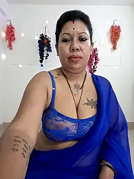 YOUR_LOVELY-40のStripchatで高画質ウェブカメラ