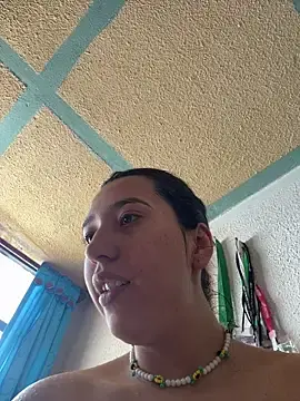 Alix_Rousses21のStripchatで人気のアダルト配信