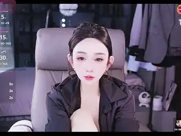 Liora-のStripchatでアダルトビデオチャット