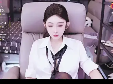 Liora-のStripchatで無料ライブポルノ