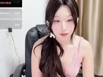 Winnie666-のStripchatで今すぐ視聴可能なセックスカム