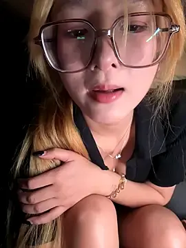 yuki_juneのStripchatでライブセックス映像