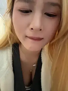 yuki_juneのStripchatでアダルトビデオチャット