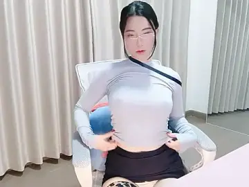 Minako-KKのStripchatでセックスカメラ