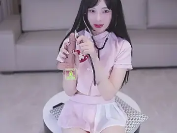 Bella-999のStripchatで人気のアダルト配信