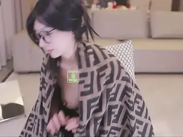 Bella-999のStripchatでヌードカメラ