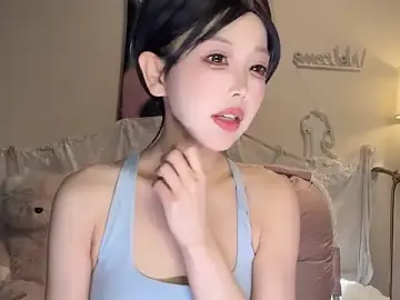 kiraa-0051のStripchatでライブセックス映像