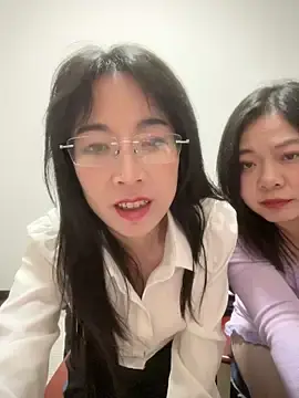 yourkeerのStripchatで高画質ウェブカメラ