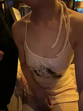 yourkeerのStripchatでライブチャット