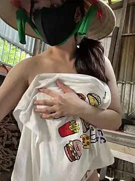 Serena_lovely24のStripchatでアダルトビデオチャット