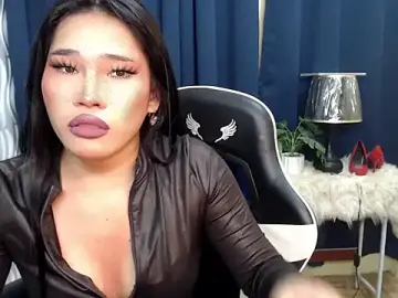 Ur_exotic_RarebeautyxxのStripchatでセックスカメラ