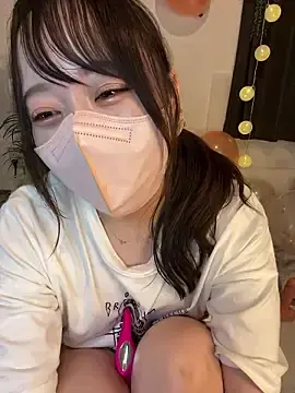 natsumi_NTR_TVのStripchatで人気のアダルト配信