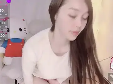 KkiklillikiのStripchatで無料ライブポルノ