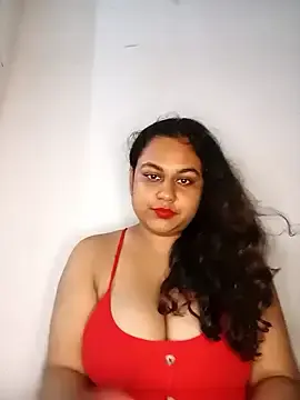 bumblebeegirlのStripchatでライブセックス映像