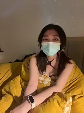 fioralbaのStripchatでヌードカメラ
