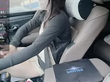 orla2021のStripchatで人気のアダルト配信