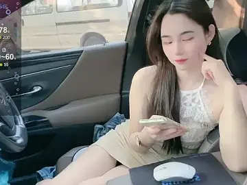 orla2021のStripchatでライブセックス映像