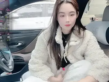 orla2021のStripchatで今すぐ視聴可能なセックスカム