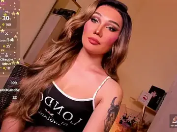 lily_browndollyのStripchatでセックスカメラ