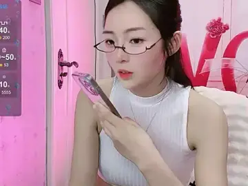 Ya-Ya-のStripchatでセックスカメラ