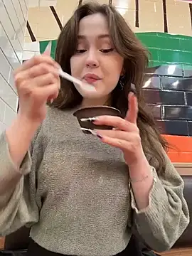 Peachy_DreamのStripchatでセックスチャット