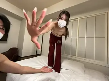 sarariman_8585のStripchatで高画質ウェブカメラ