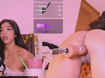 Karol_RosseeのStripchatでセックスカメラ