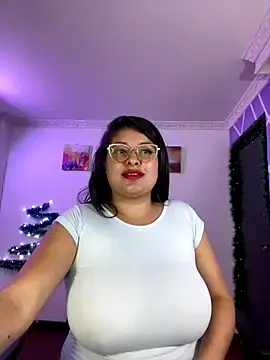 MiiaaJonessのStripchatでライブポルノ配信