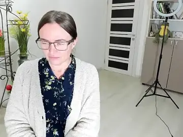 Vika73のStripchatでアダルトビデオチャット