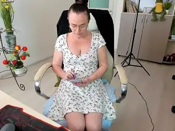 Vika73のStripchatでライブチャット